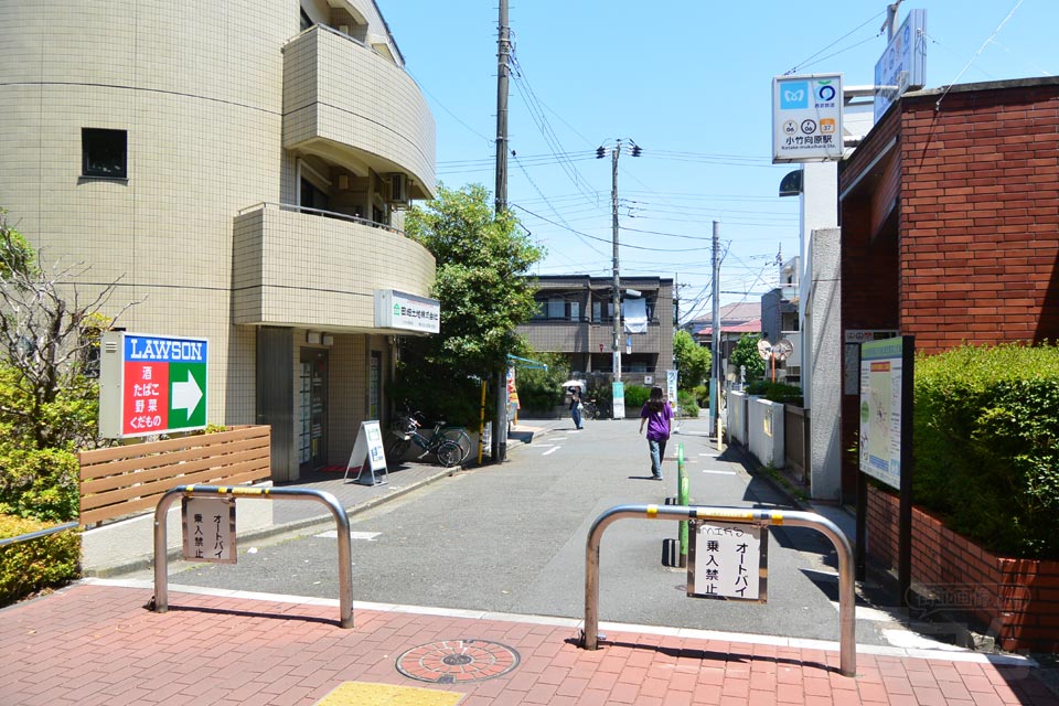 東京メトロ小竹向原駅前