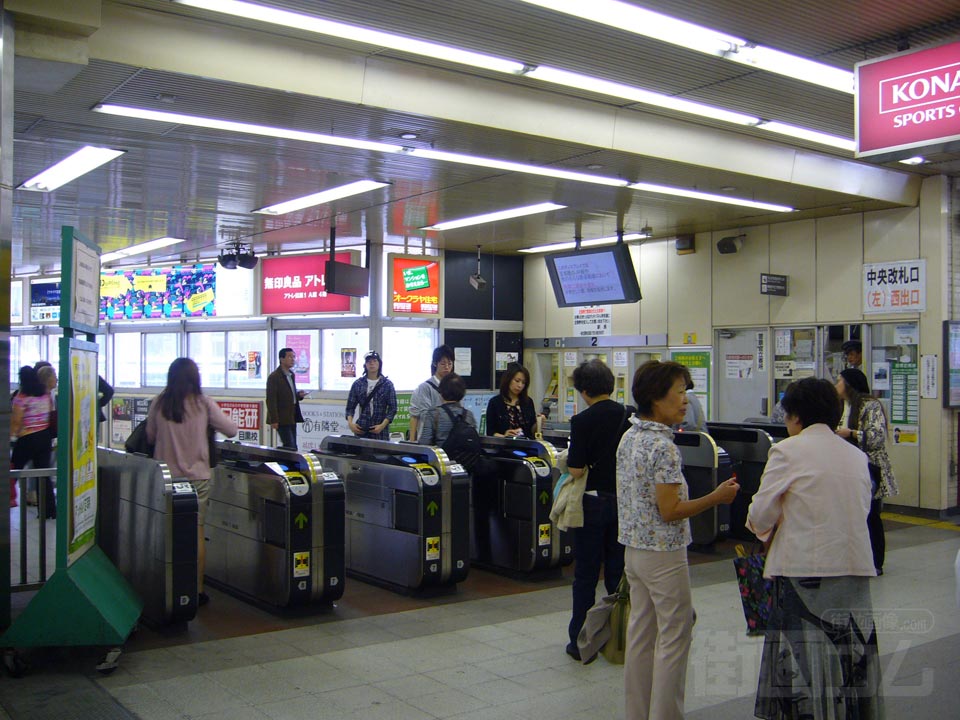 JR目黒駅改札口写真画像
