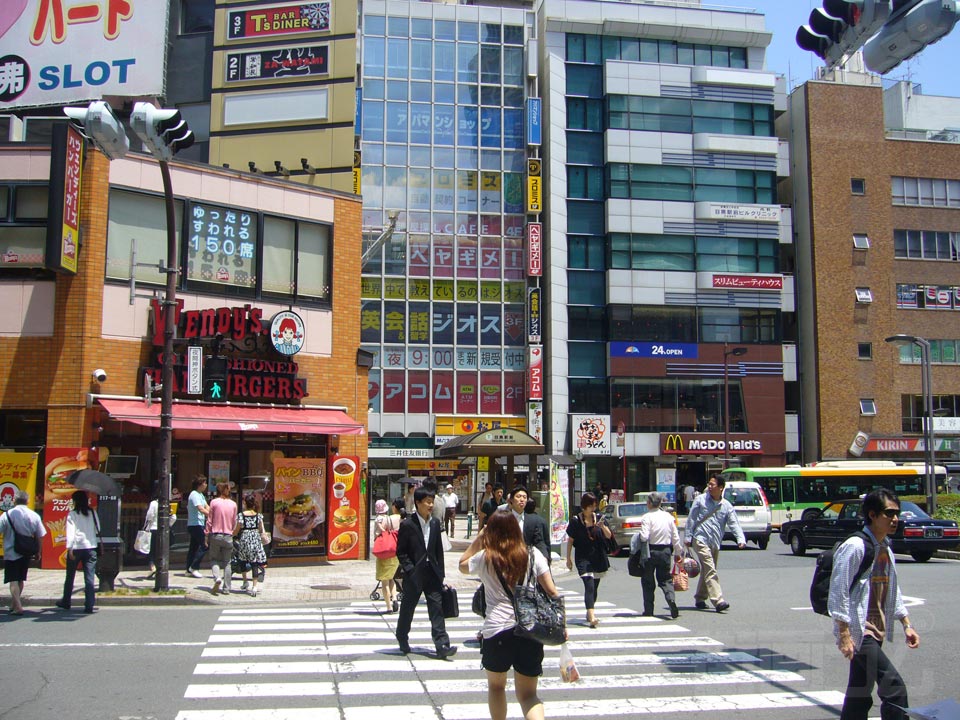 JR目黒駅東口前写真画像