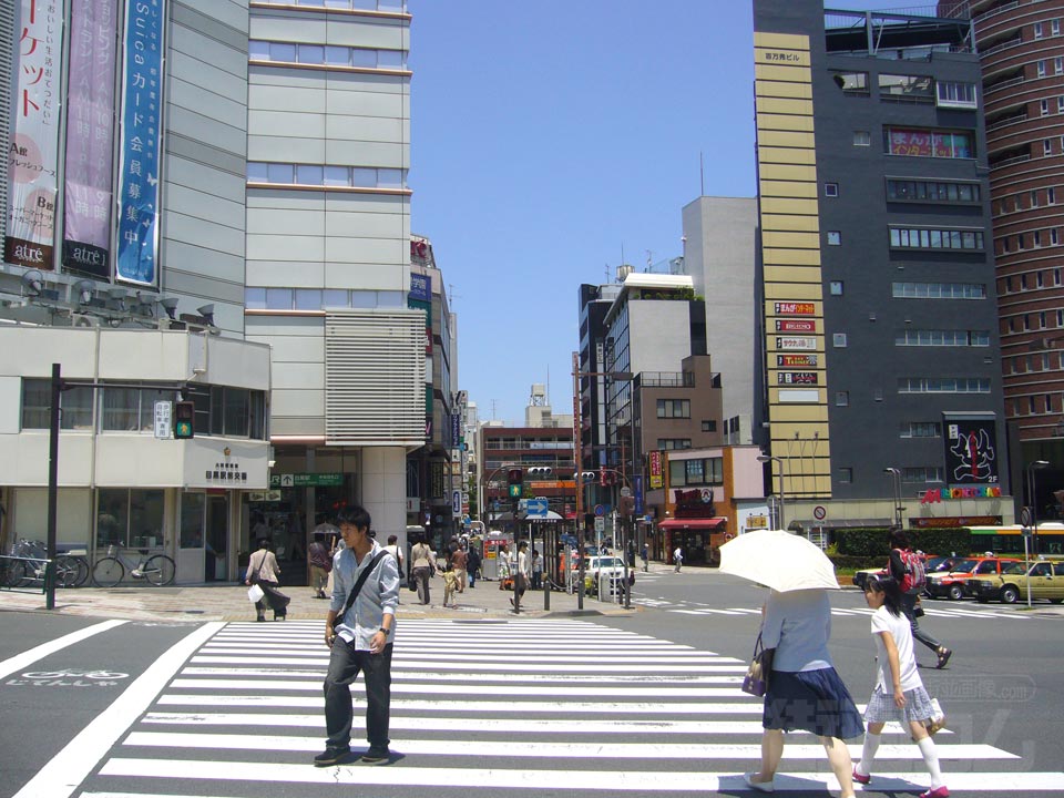 JR目黒駅東口前写真画像