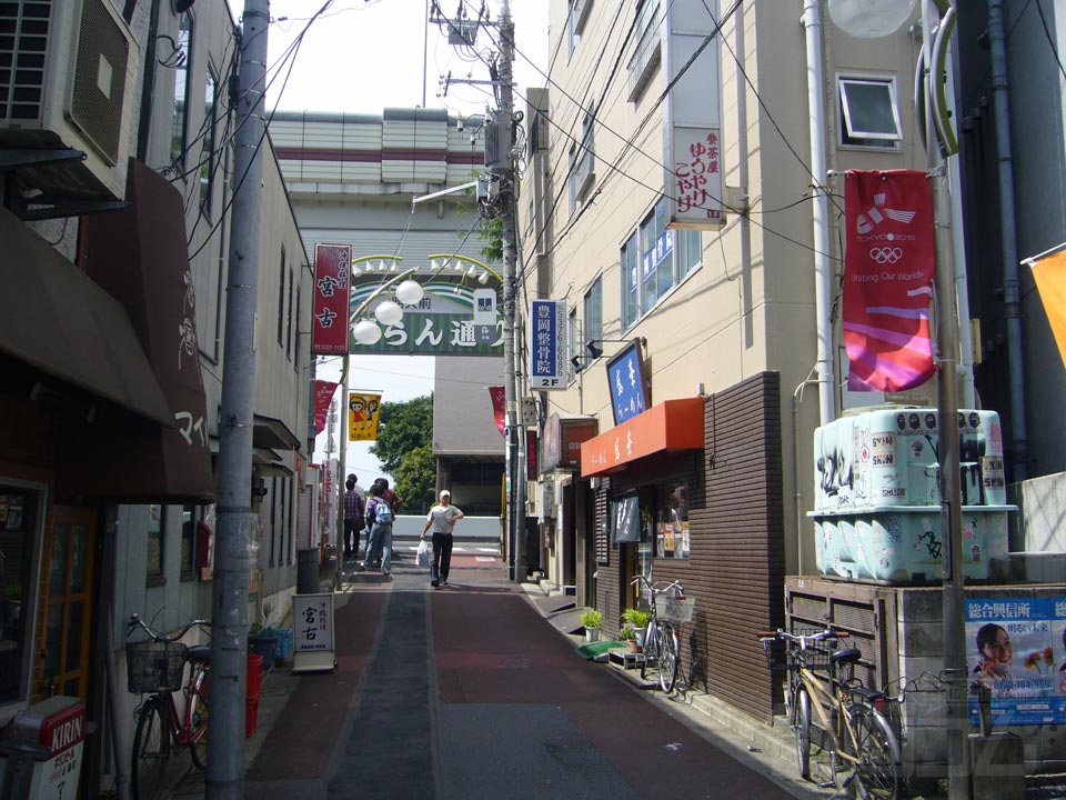 明大前すずらん通り写真画像