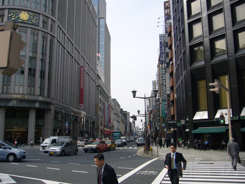 中央通り(国道4号線)
