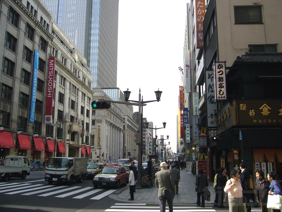 中央通り(国道4号線)