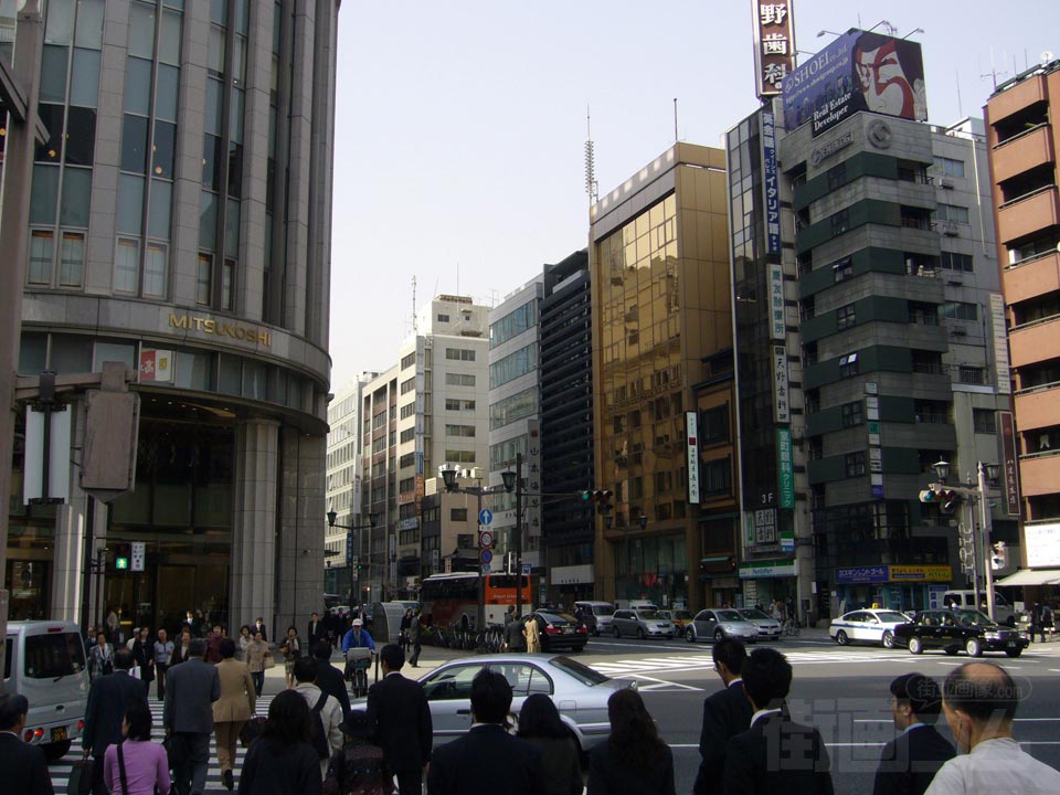 中央通り(国道4号線)