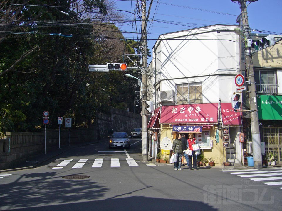 宮の坂駅前交差点写真画像