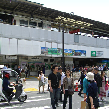 東京都中野区中野駅前写真画像