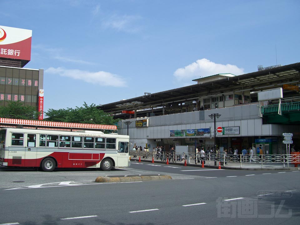 JR中野駅北口前