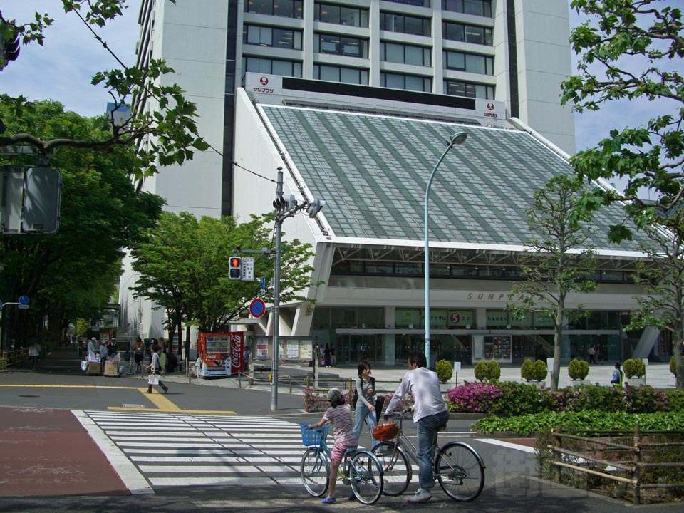 中野サンプラザ