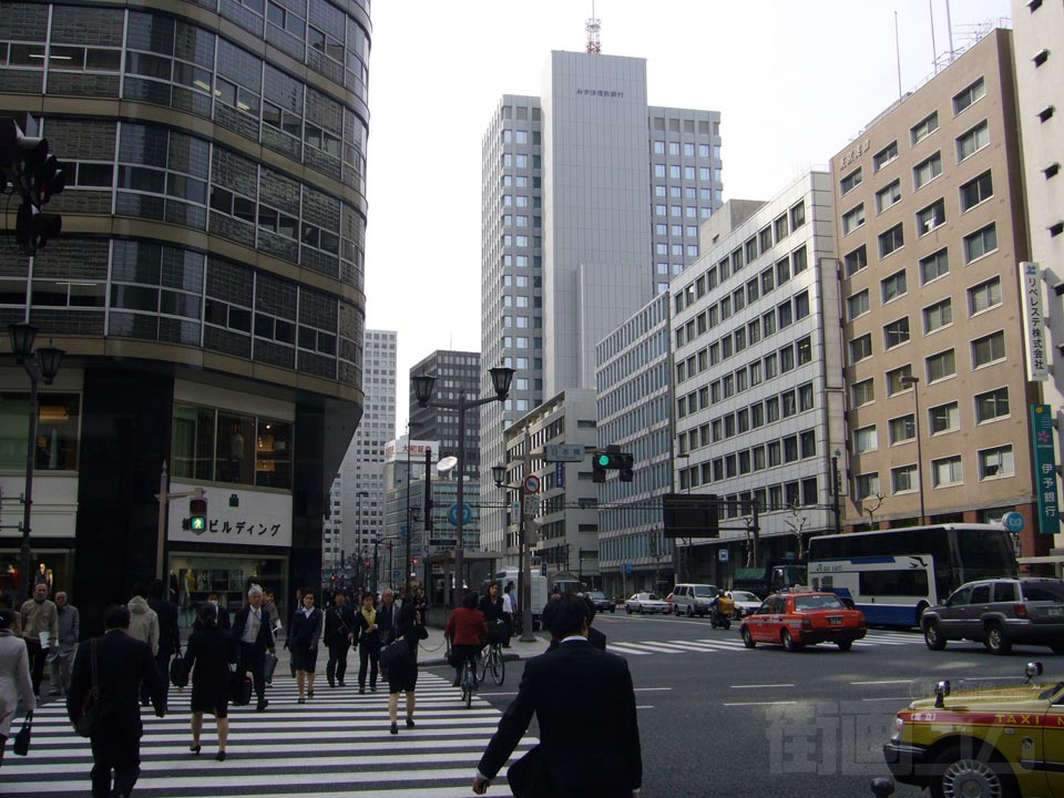 日本橋交差点