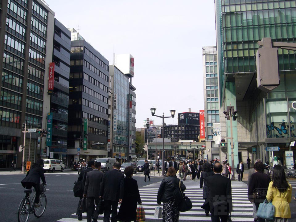 日本橋交差点