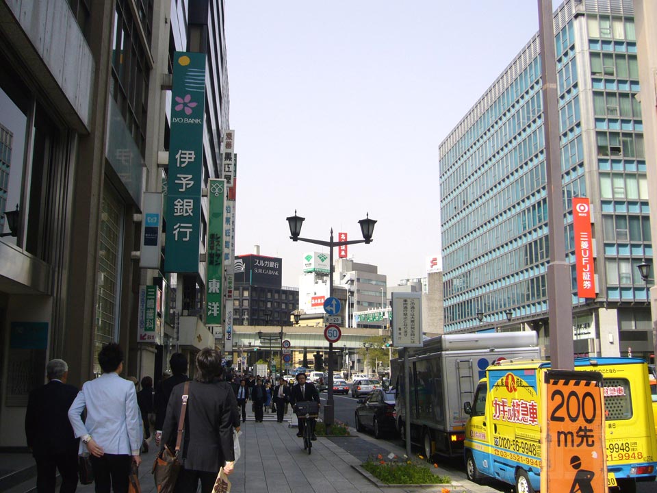 中央通り(国道15号線)