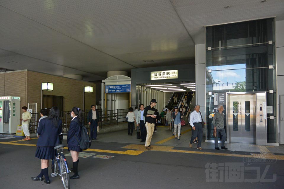 JR・京成日暮里駅東口