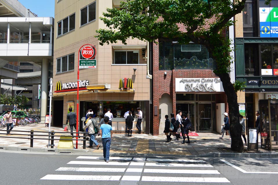 JR・京成日暮里駅東口前