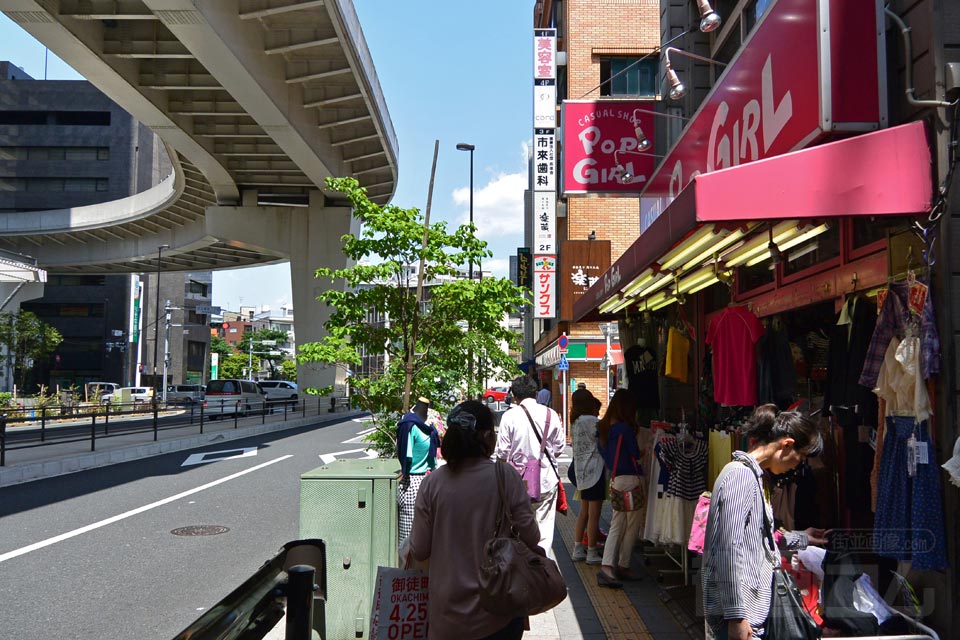 JR・京成日暮里駅東口前