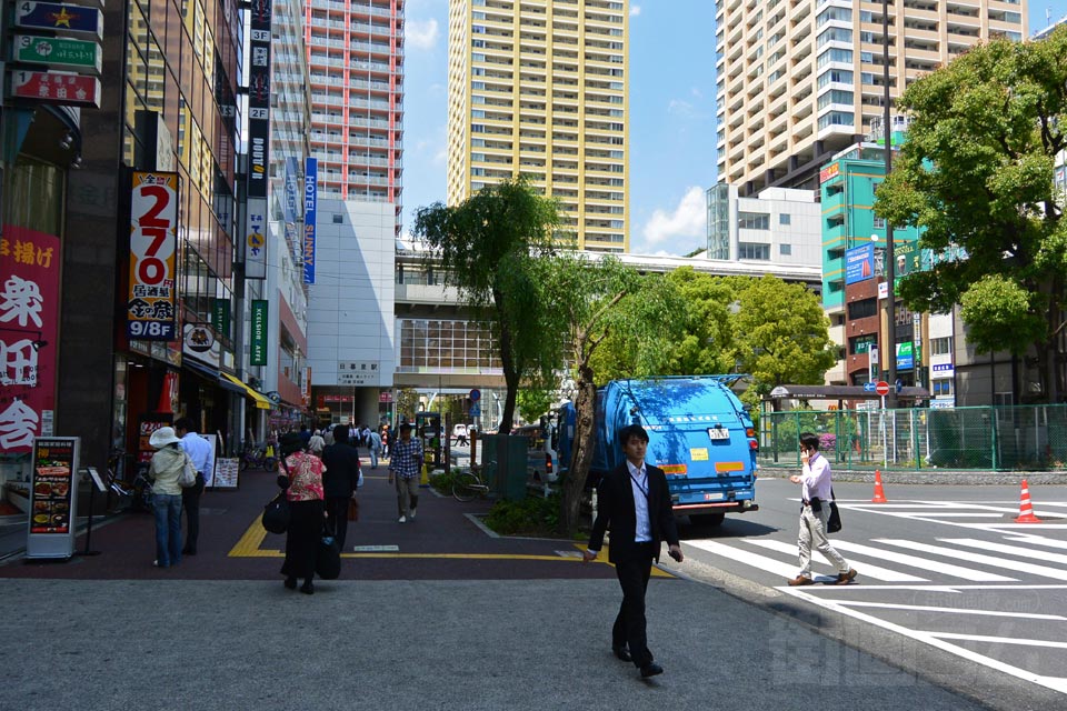 JR・京成日暮里駅東口前