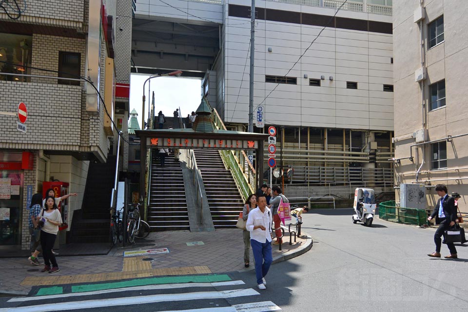 JR・京成日暮里駅南口前