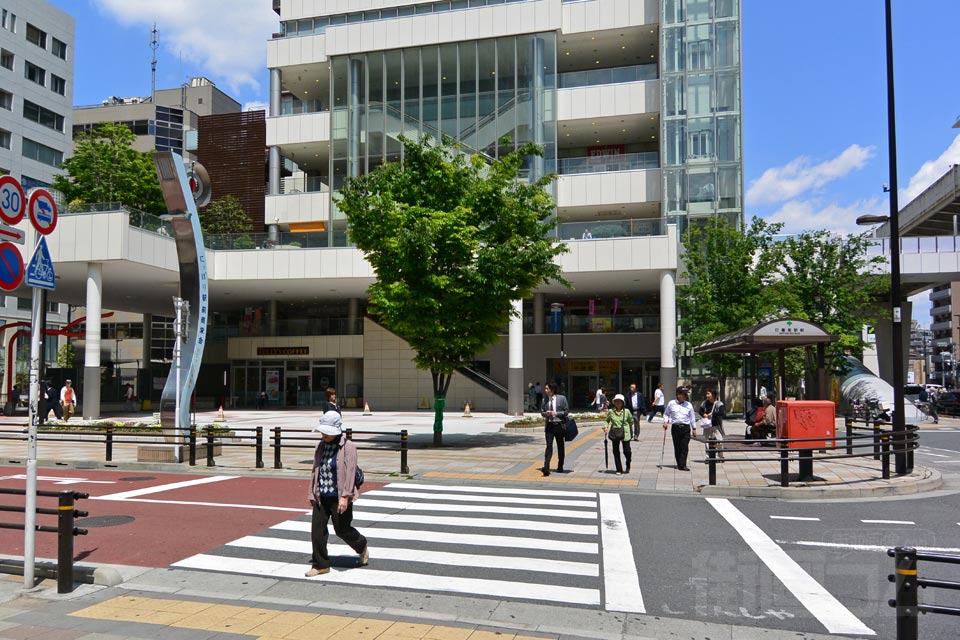 JR・京成日暮里駅東口前