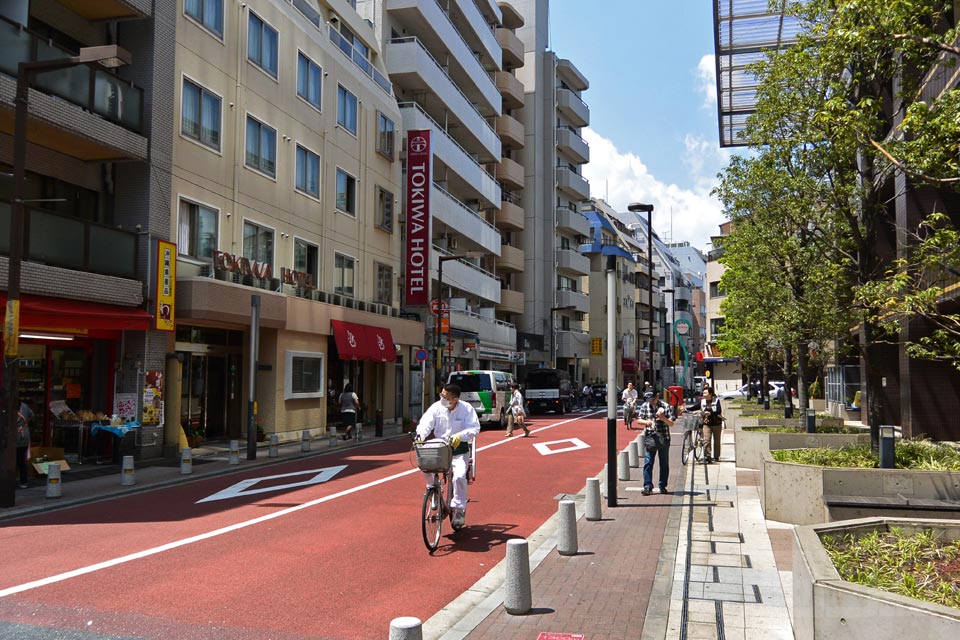 日暮里駅前商店街