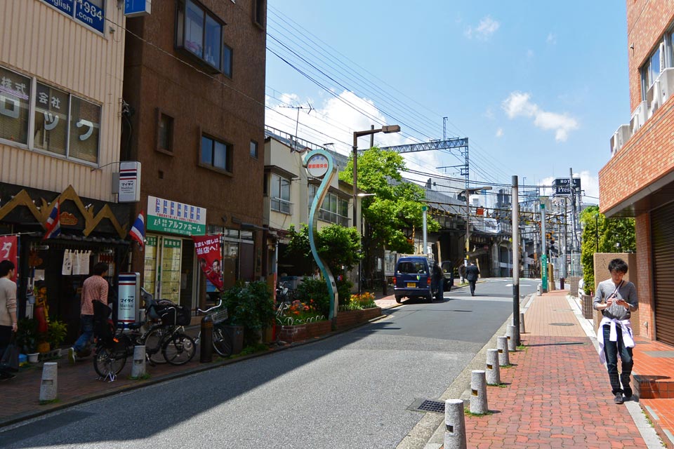 日暮里駅前商店街