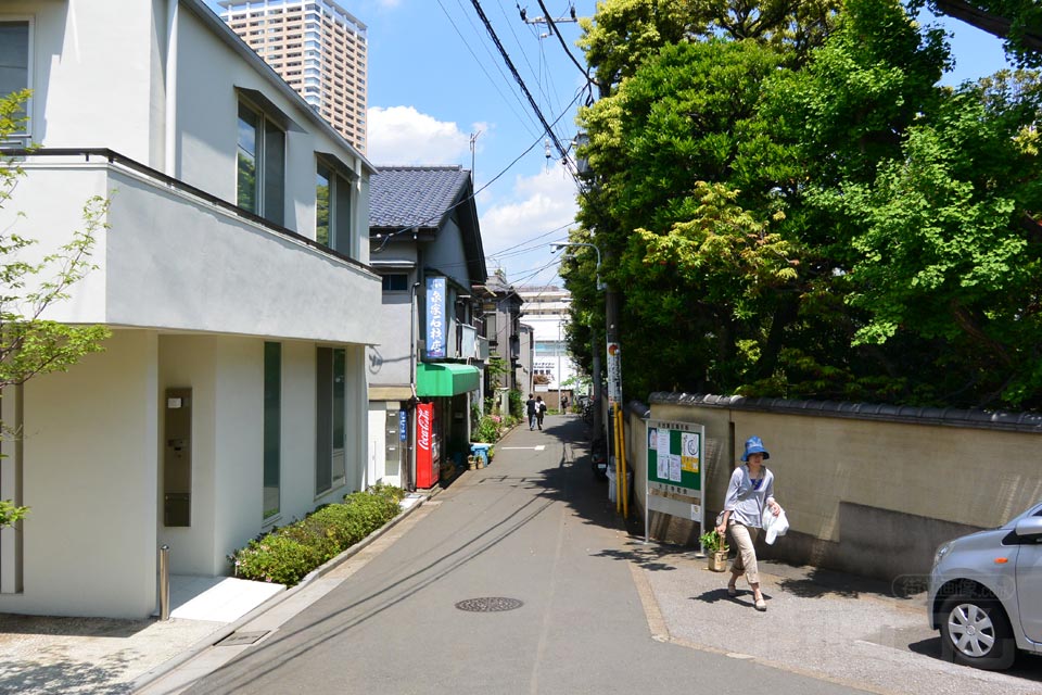 JR・京成日暮里駅南口前