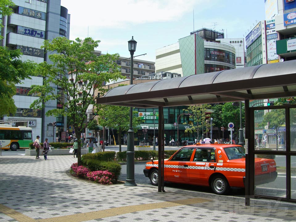 東京メトロ西葛西駅北口前
