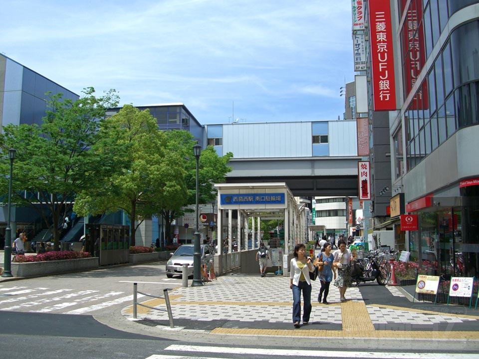 東京メトロ西葛西駅南口前