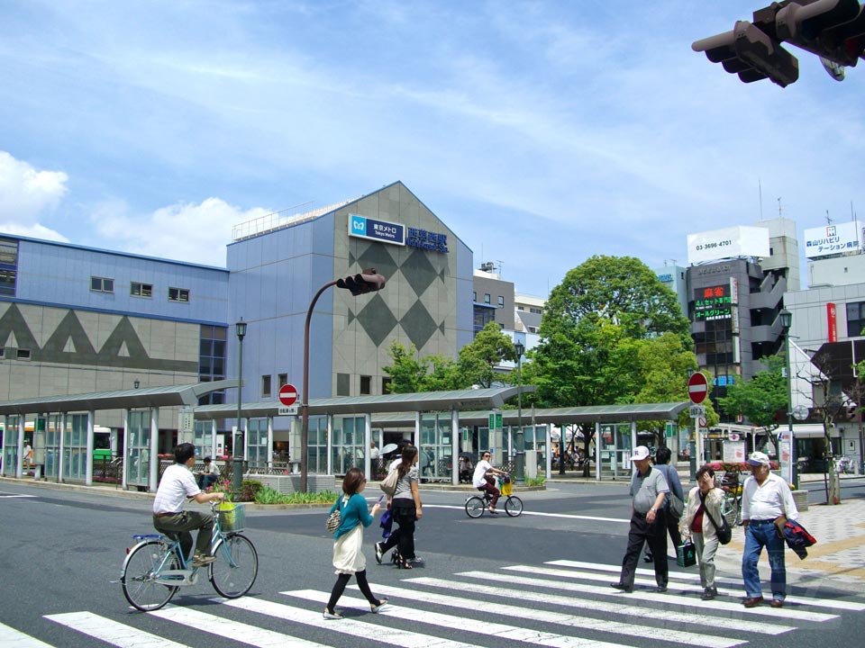 東京メトロ西葛西駅南口前