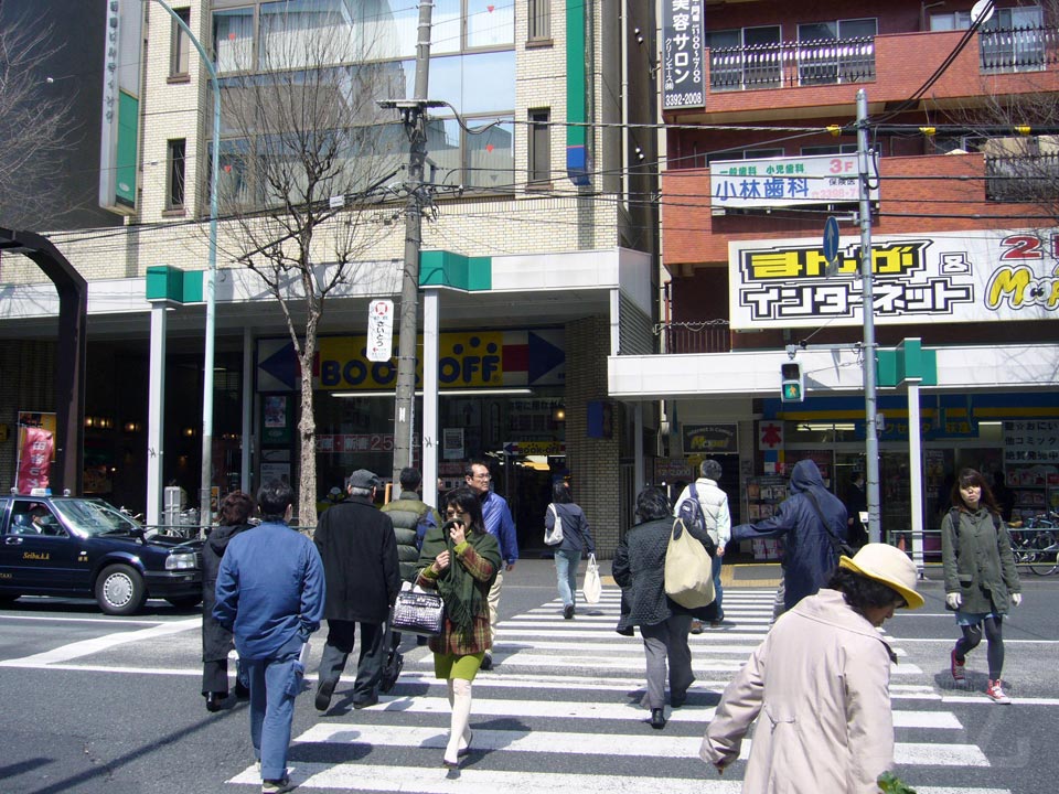 JR・東京メトロ荻窪駅北口前