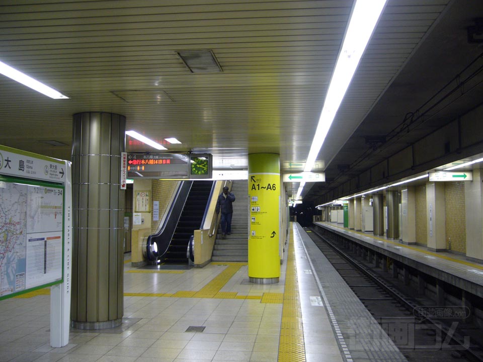 都営地下鉄大島駅ホーム