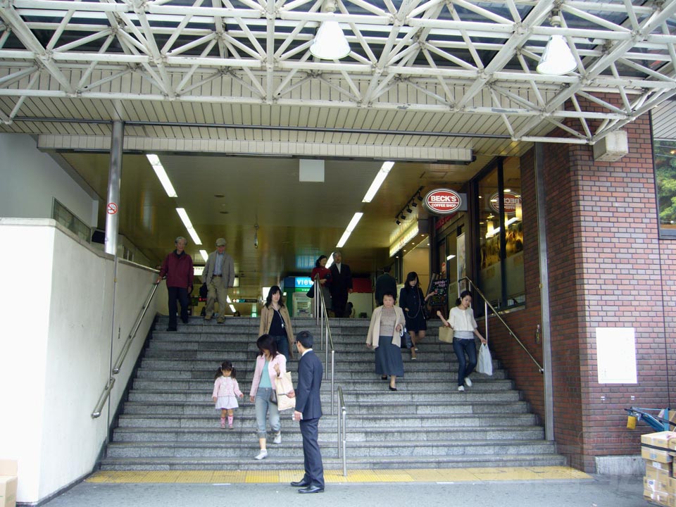JR大森駅西口