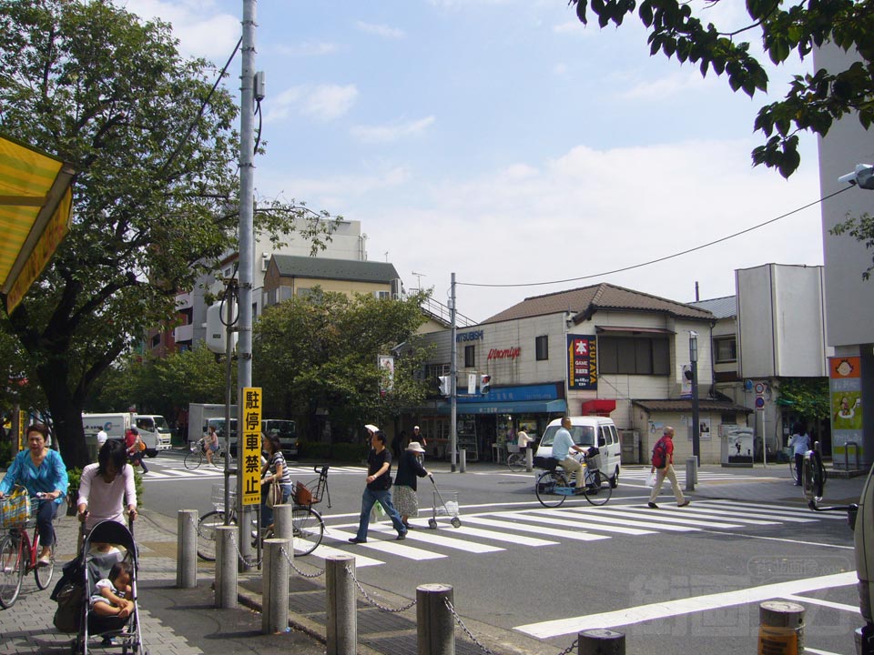 桜新町商店街・サザエさん通り