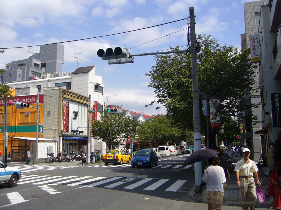 桜新町商店街・駅前通り