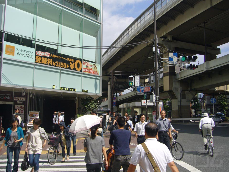 三軒茶屋交差点