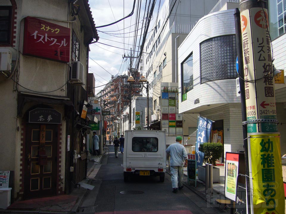 なかみち街