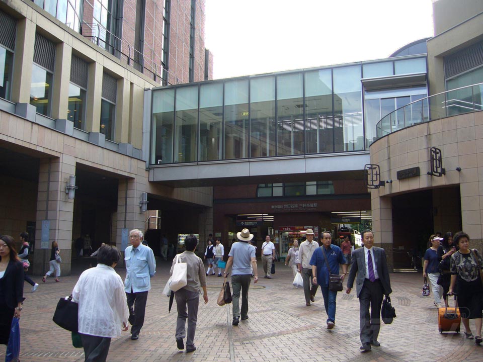 東急三軒茶屋駅