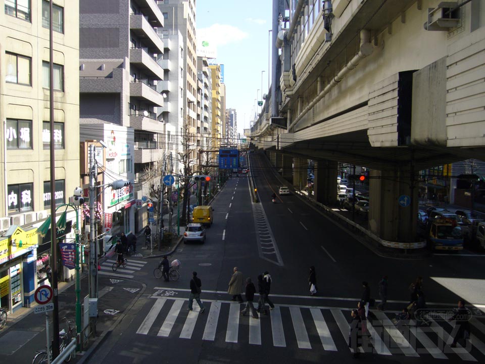 甲州街道(国道20号線)