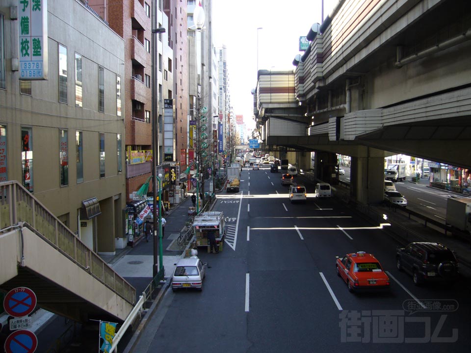 甲州街道(国道20号線)
