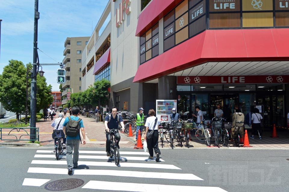 ライフ千川駅前店