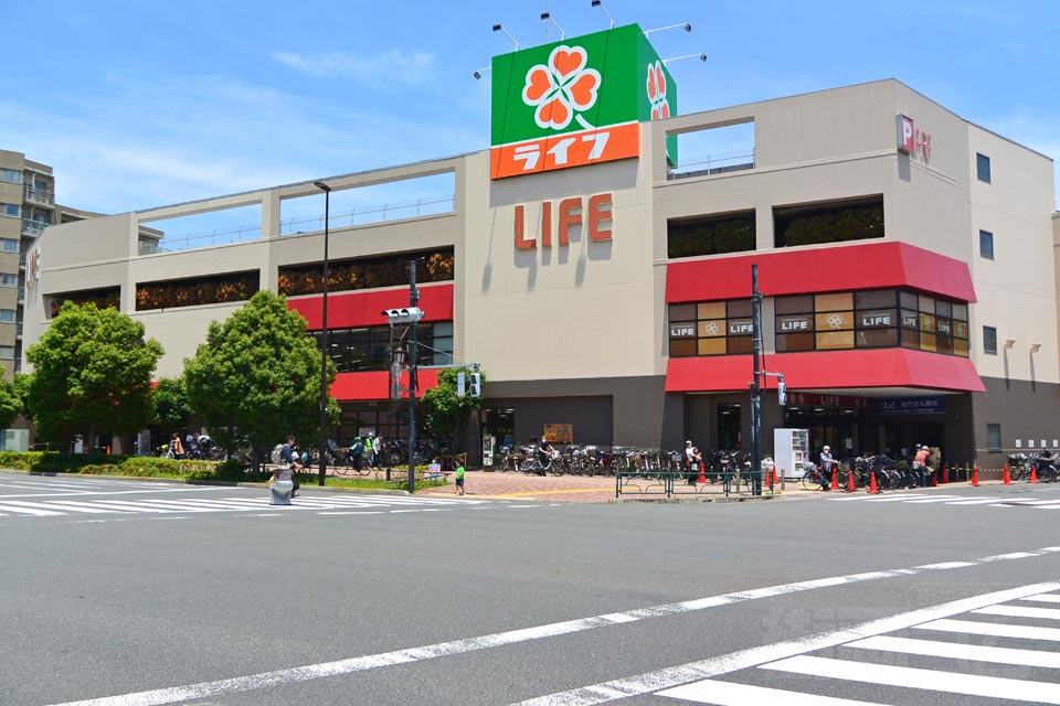 ライフ千川駅前店