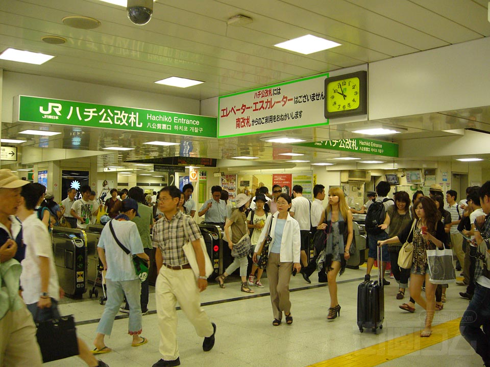 JR渋谷駅ハチ公改札口
