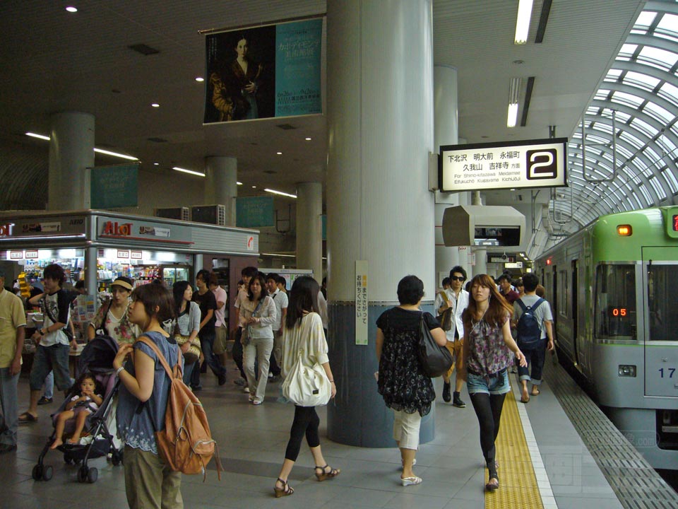 京王渋谷駅ホーム(京王井の頭線)