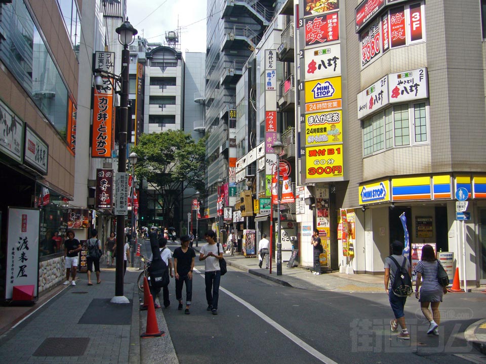 京王渋谷駅前