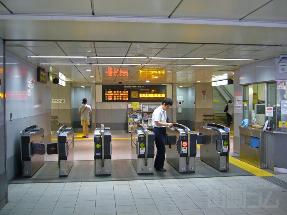 京王渋谷駅西口改札口