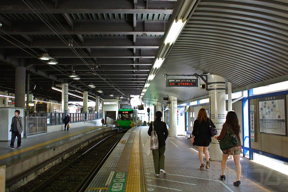 下高井戸駅前写真画像