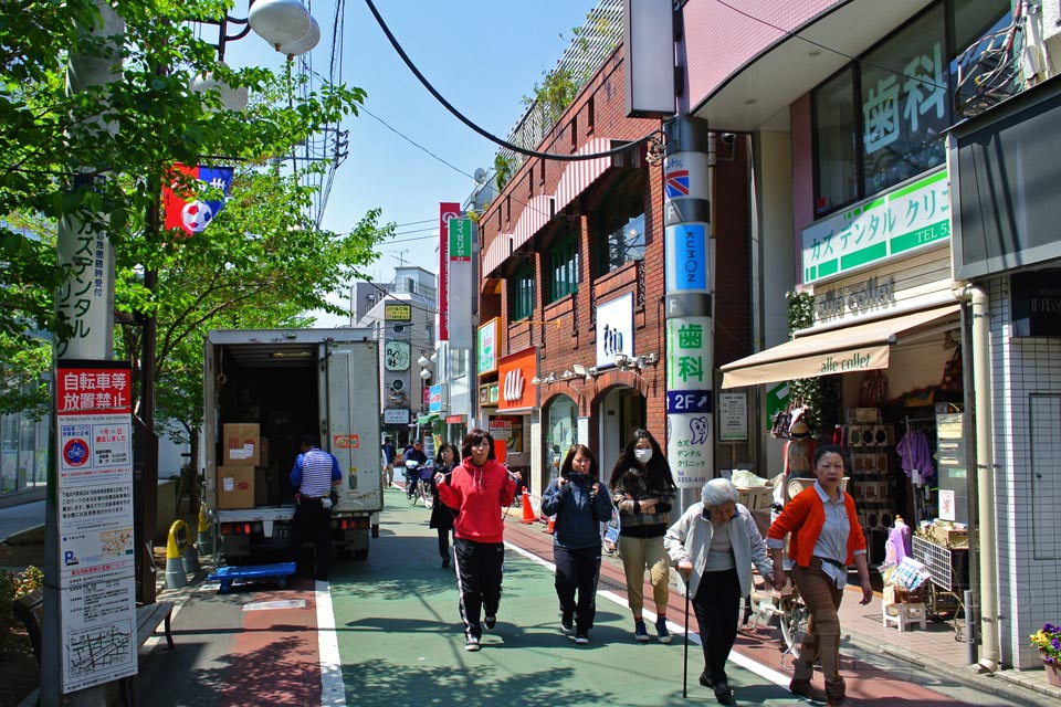 京王下高井戸駅前写真画像