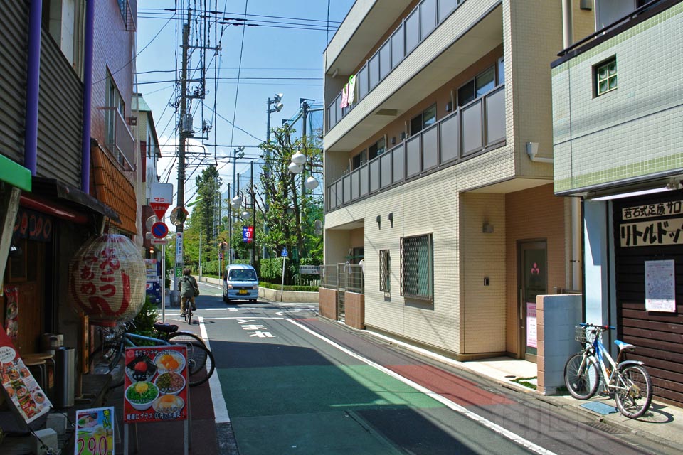 下高井戸駅前市場写真画像