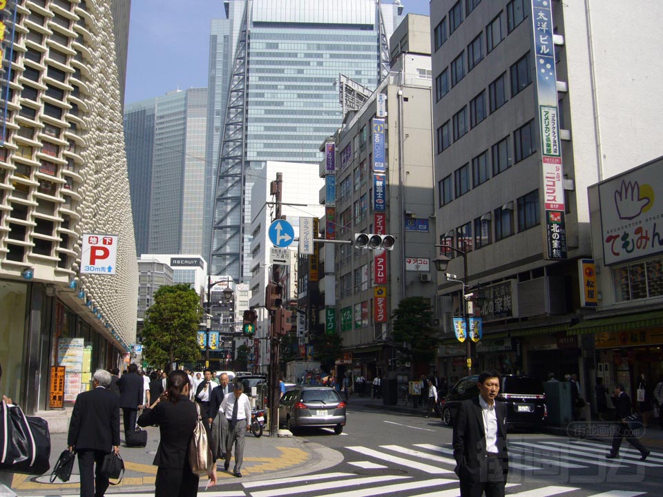 新橋烏森通り写真画像