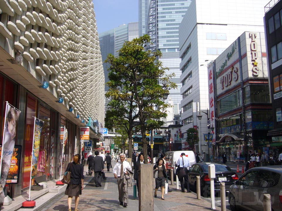 新橋烏森通り写真画像