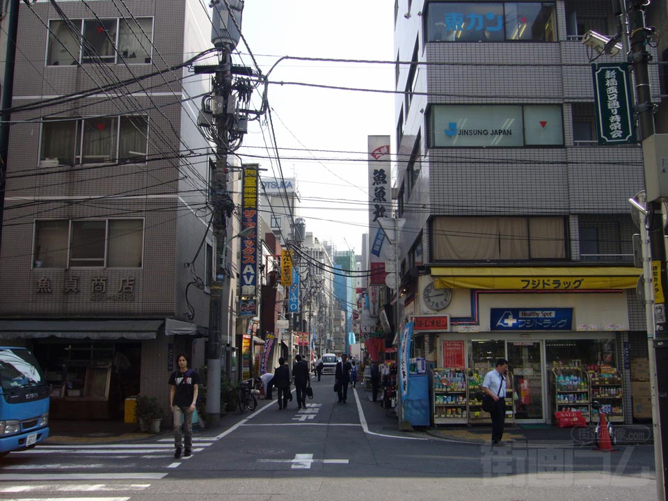 新橋西口通り写真画像