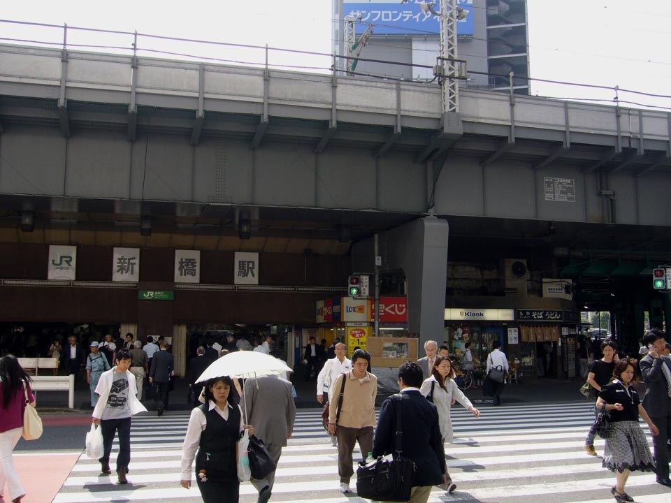 JR新橋駅銀座口写真画像